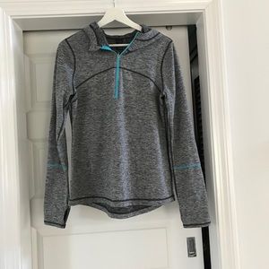 Zella 1/2 zip gray heather hoodie